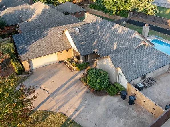 11824 Autumn Leaves, Oklahoma City, OK 73170