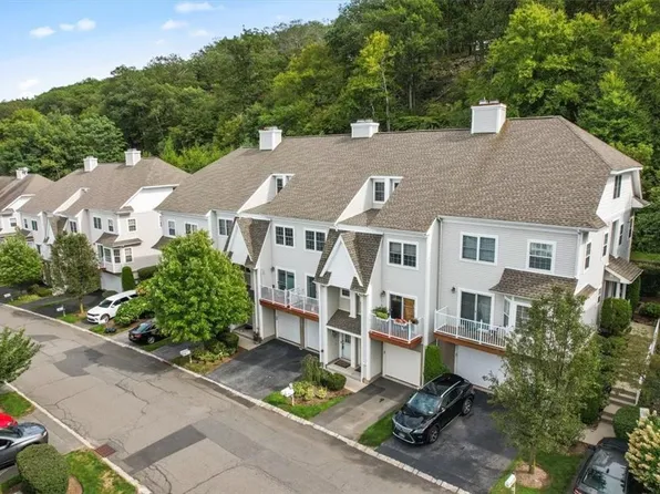 72 Crystal Hill Drive, Pomona, NY 10970