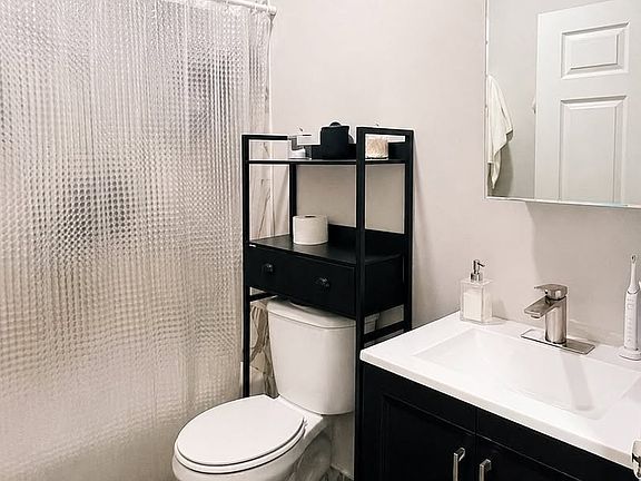 5th image of 171 Attorney St APT 1B