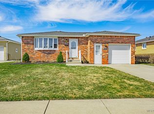 78 Cardy Ln, Depew, NY 14043