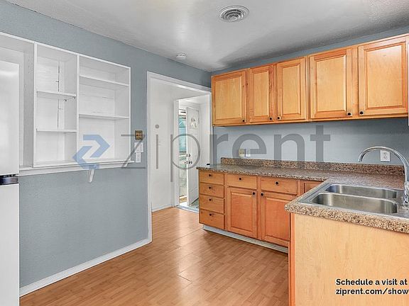 5th image of 11246 1st Ave S #1
