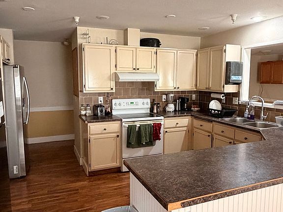 4th image of 1455 W Kimra St Room 3