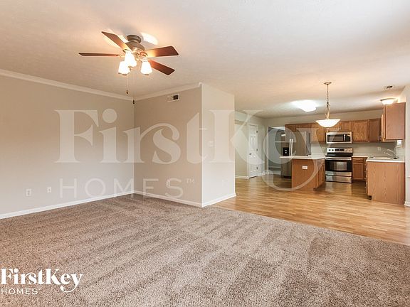 3rd image of 6262 Saddletree Dr