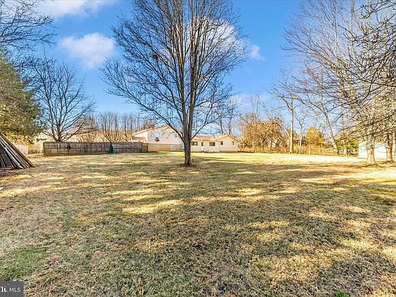 2nd image of 3493 Augusta Dr