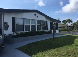 667 Sun Ray Ct, Boynton Beach, FL 33436