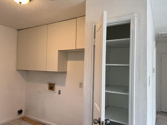 3rd image of 3850 Waldorf St