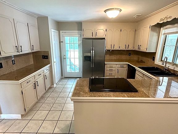 3rd image of 7120 Providence Ln