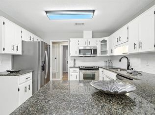 9640 Hummingbird Blvd, Pensacola, FL 32514