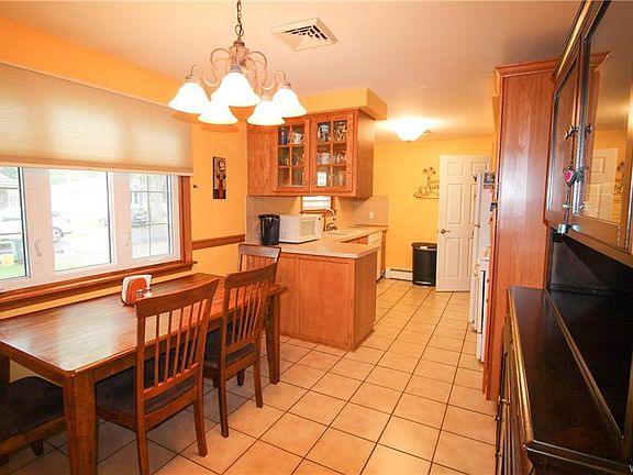 4th image of 364 Oakdale Dr