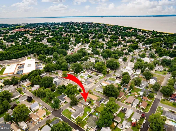 160 Morningside Ave, Middletown, NJ 07748