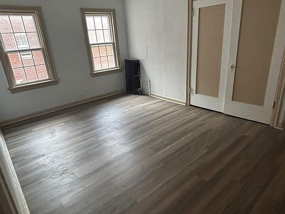 3rd image of 2832 Harrison Ave #16
