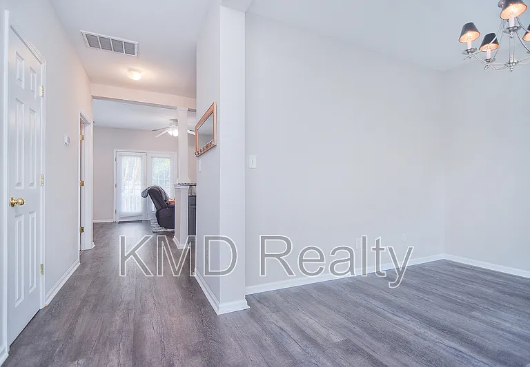 11315 Dundarrach Ln — Photo 6