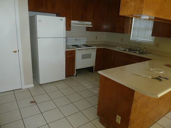 5th image of 1915 Maryellen Dr