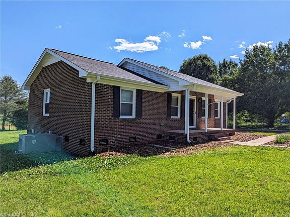 3rd image of 5602 Pine Creek Ct