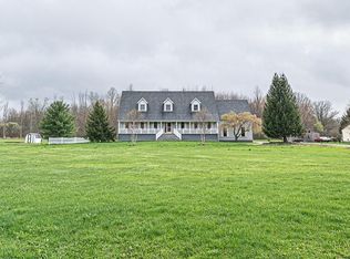 2866 E Pioneer Trl, Aurora, OH 44202