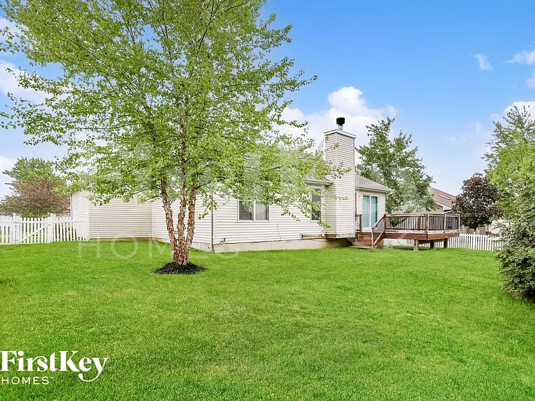 86 Gregory Ct — Photo 14