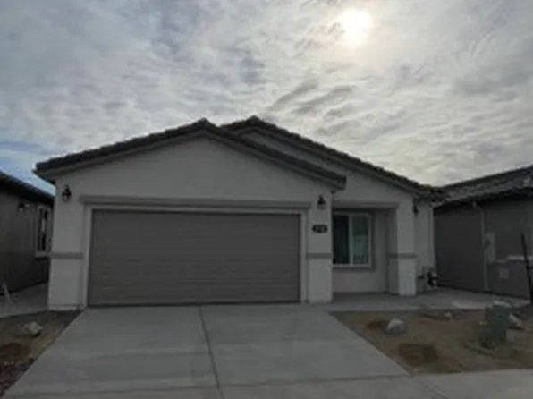 2732 Meadowbrook Dr, Imperial, CA 92251