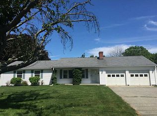 1290 W Main Rd, Portsmouth, RI 02871