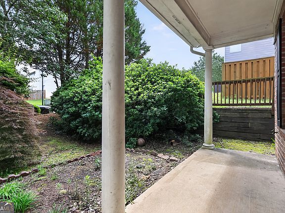 5th image of 2441 Charleston Pointe Ct