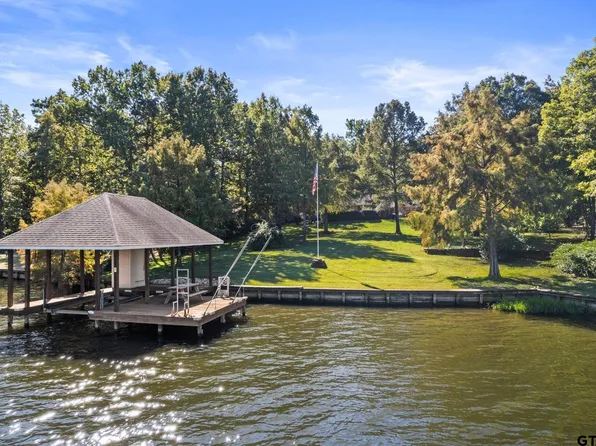 104 Deer Cove Rd, Scroggins, TX 75480