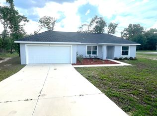 2 Fisher Lane Way, Ocklawaha, FL 32179