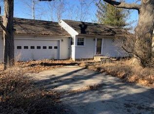 134 Lyon Lake Rd, Marshall, MI 49068