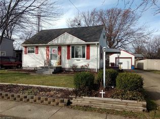 1421 E Broad St SE, Louisville, OH 44641