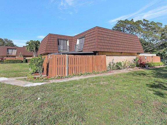 3rd image of 5852 SE Riverboat Drive #321