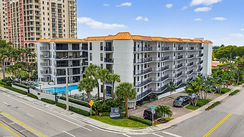 2029 N Ocean Blvd #509 Photo 1