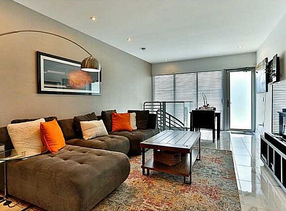 3rd image of 2030 Park Ave