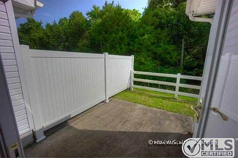 4th image of 536 McKean Dr