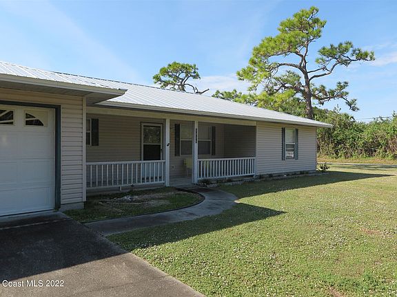 3rd image of 9800 River Dr