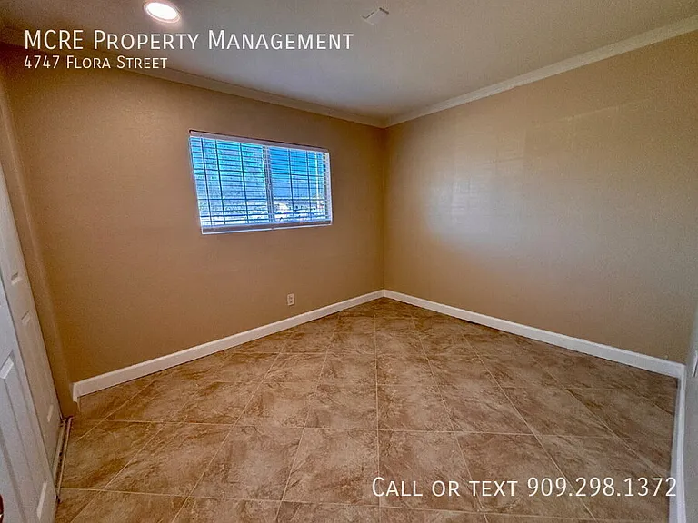 4747 Flora St — Photo 10