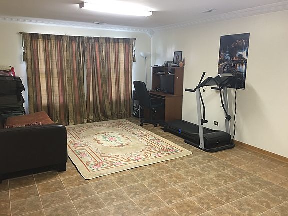 2nd image of 1860 Harvest Ln