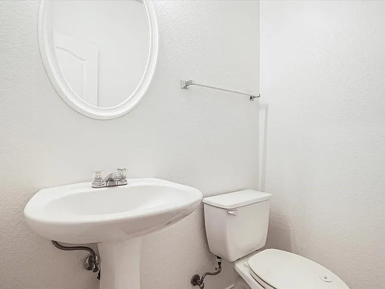 200 Rudy Ln — Photo 10