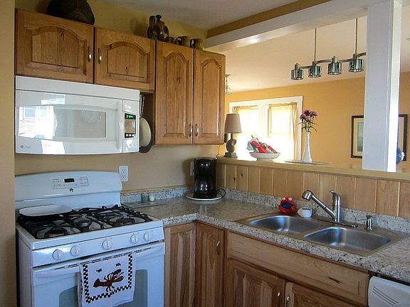 Kitchen with pass thru.