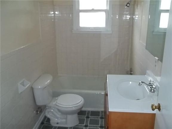 2nd image of 1419 Waldemere Ave