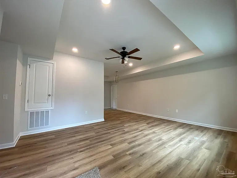 5615 Kingery Rd — Photo 2