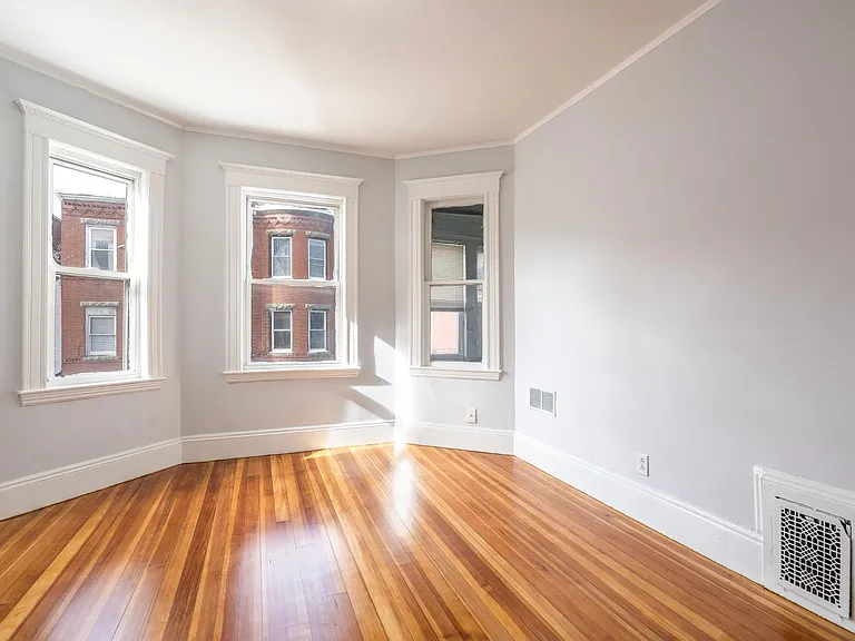 53 Saxton St #2 — Photo 15
