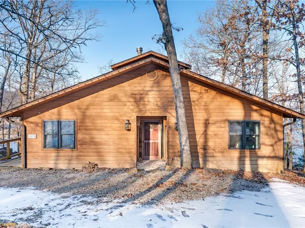 11836 White Oak Dr, Garfield, AR 72732