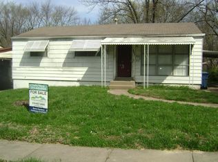 8909 Spur Ln, Saint Louis, MO