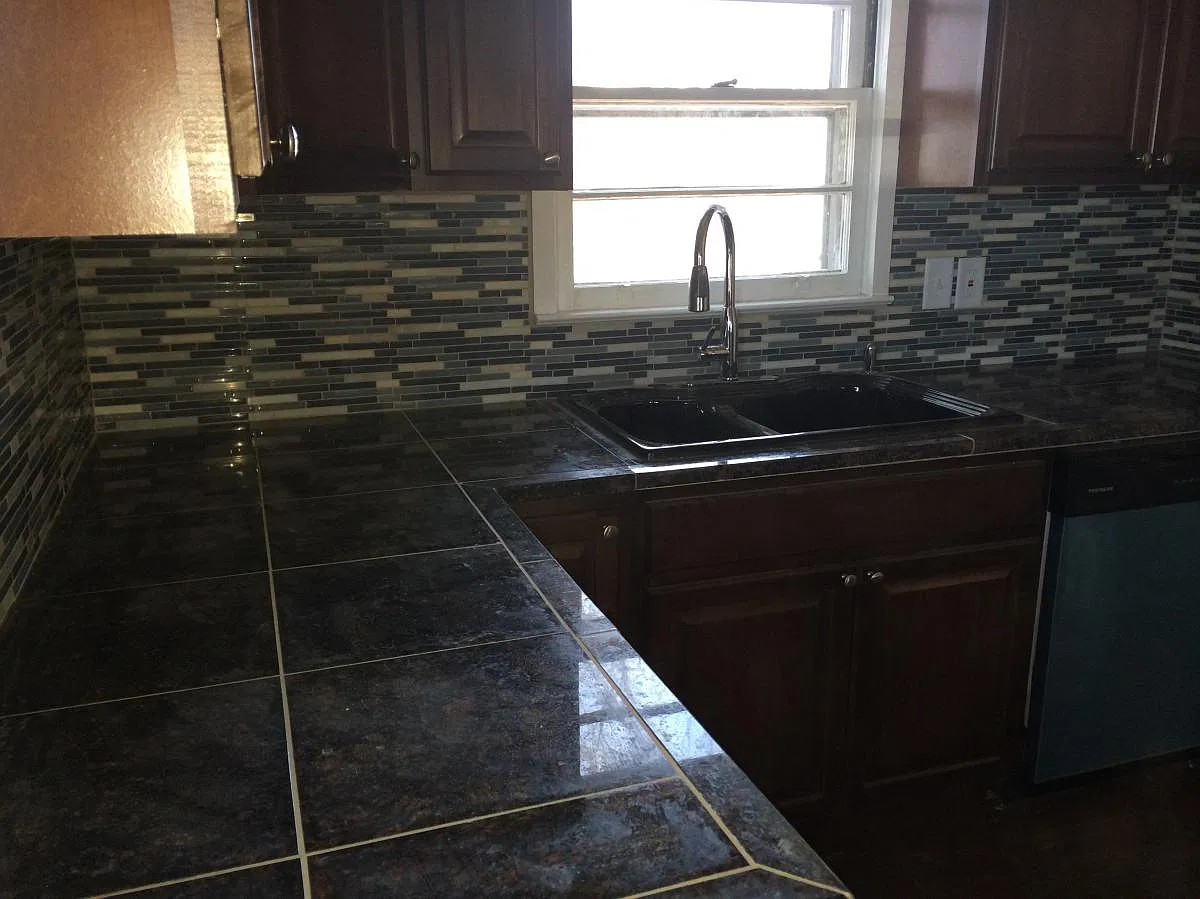 3 bed, 936 sqft, $1,500 — Photo 4