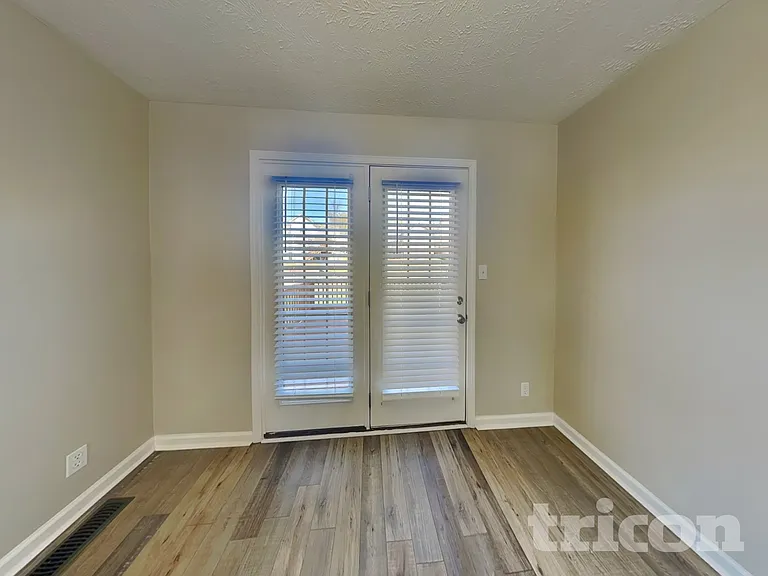 629 Wolfchase Dr — Photo 4