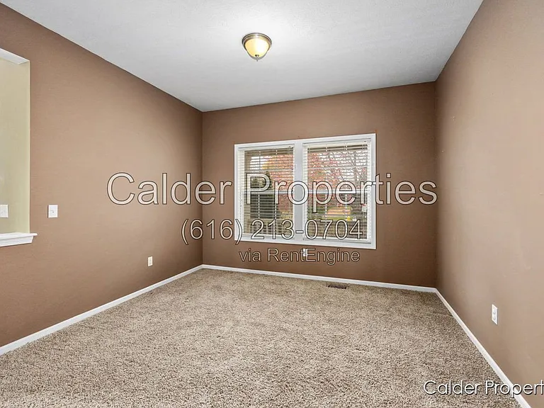 5686 E Falling Leaf Dr SE — Photo 16