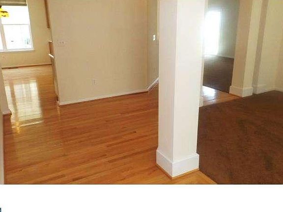 4th image of 1004 Malvern Ct #86