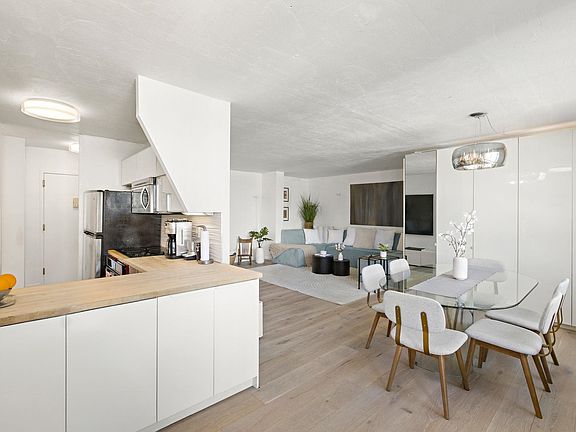 5th image of 100 Manhattan Ave APT 2012