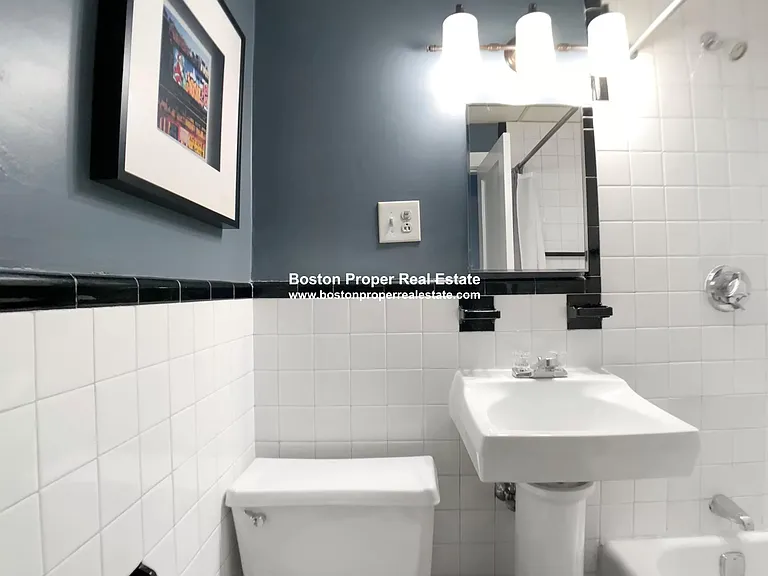 312 Beacon St #7 — Photo 10
