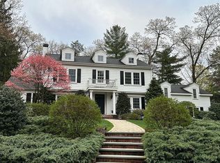 1 Dean Rd, Wellesley, MA 02481