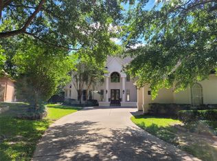 2 Argonne Pl, Spring, TX 77382