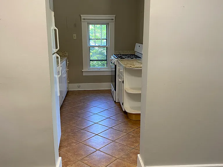 entrance to kitchen